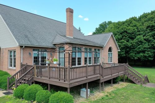 300 Acorn Ln, Prospect, PA 16052-3234