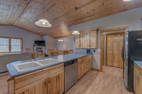 1589 89th St, New Johannesburg WI  54017-7156 exterior