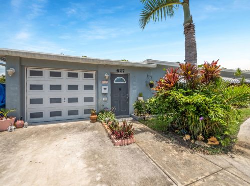 627 Ilex Dr, West Palm Beach, FL 33403-2528
