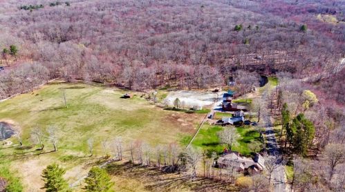 12 Jackson Rd, Deep River, CT 06419-1013