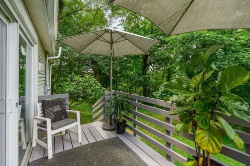 112 Glasgow Rd, Pittsburgh, PA 15221-3749