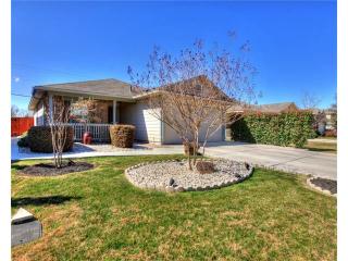 334 Avalanche Ave, Georgetown TX  78626-8160 exterior