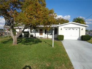 13332 Lisa Dr, Port Richey, FL 34667-7627