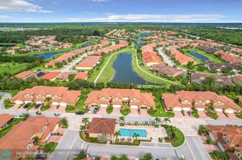 2705 65th Dr, Vero Beach, FL 32966-4689