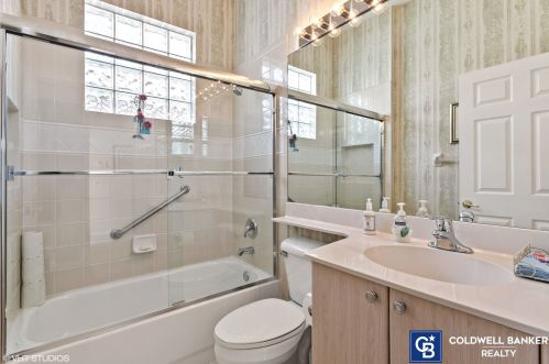 6585 Hawaiian Ave, Boynton Beach, FL 33437-7019