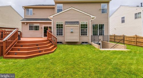 167 Alpine Dr, Leesburg VA 20175-6172 exterior