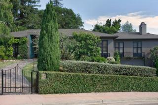 14 Caperton Ave, Oakland, CA 94611-3504