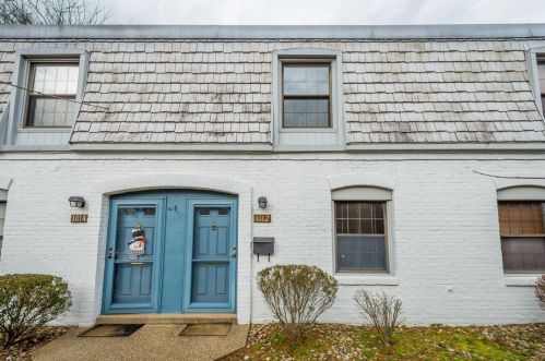 1012 Pennsbury Blvd, Pittsburgh, PA 15205-1609