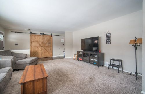 856 Badger Ln, West Bend, WI 53095-4538