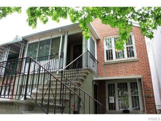 3236 Bronxwood Ave, Bronx, NY 10469-3606