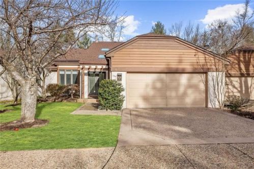 194 Sayre Dr, Princeton NJ  08540-5893 exterior