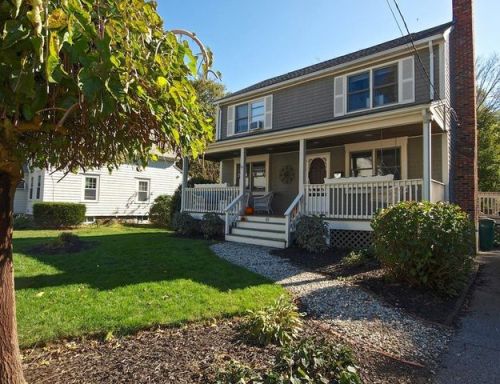 89 Charles St, Mansfield, MA 02048-1403