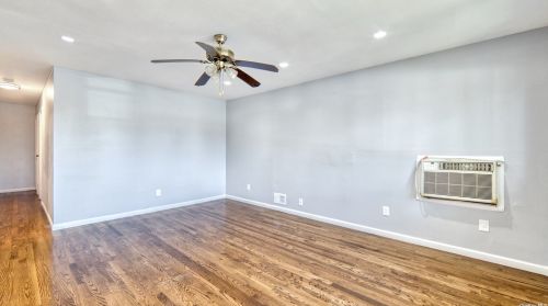 26 Elm St, Central Islip NY  11722-4145 exterior