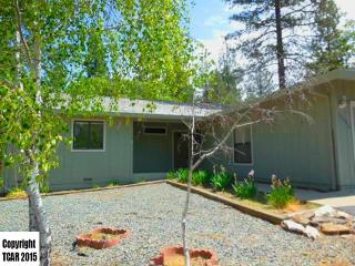 12068 Breckenridge Rd, Groveland, CA 95321-9507