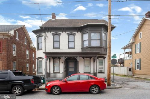 208 High St, Hanover, PA 17331-2910
