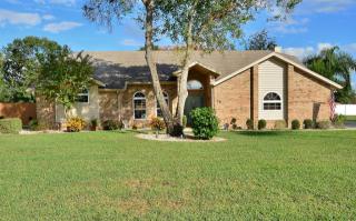 79 Spring Lake Dr, De Bary, FL 32713-2739