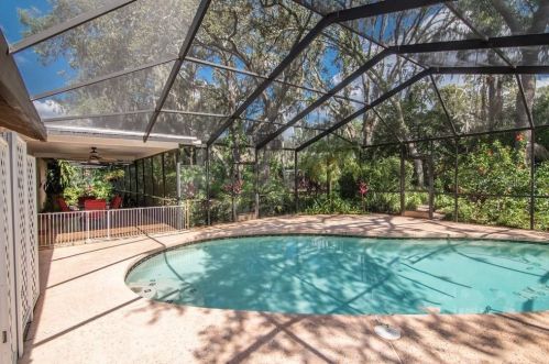 503 Duque Rd, Lutz FL  33549-7602 exterior