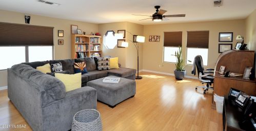 3944 Pine Creek Way, Tucson AZ 85745-7115 exterior