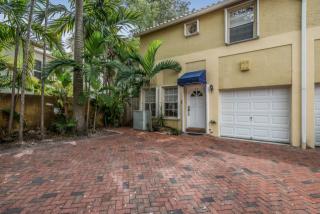 3174 Virginia St, Miami, FL 33133-4529