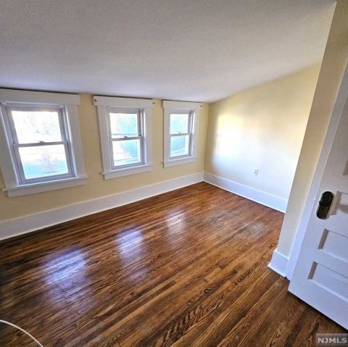 150 Godwin Ave, Ridgewood NJ  07450-3710 exterior