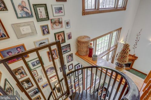 210 Hoernerstown Rd, Hummelstown PA  17036-9503 exterior