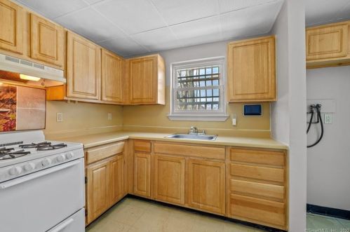 109 Clark St, Hartford CT  06120-1811 exterior