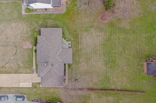 729 William Dr, Trafford, PA 15085-1622