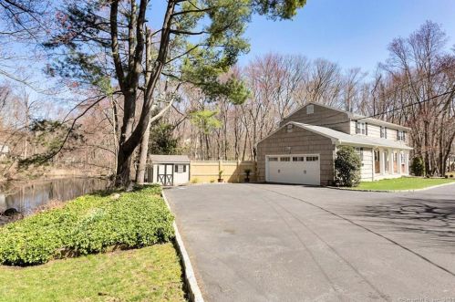 70 Boulder Brook Dr, Stamford, CT 06903-3241