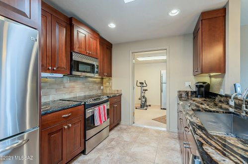 1235 Calzada Ct, Tucson, AZ 85704-4501