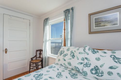 809 Ocean Blvd, Hampton NH  03842-3016 exterior