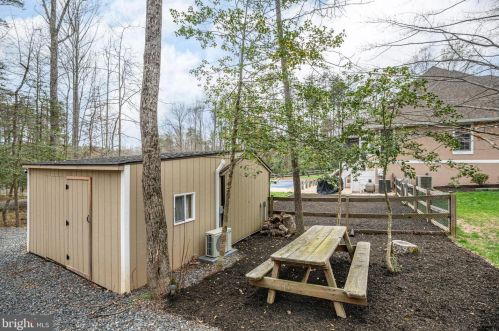 7905 Waterford Dr, Spotsylvania VA  22551-2204 exterior