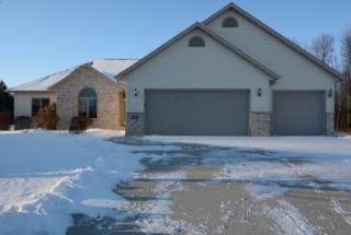 1262 Lake Bluff Ct, Cleveland, WI 53015-1590