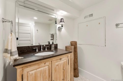 2270 Cook St, Denver CO  80210-4916 exterior