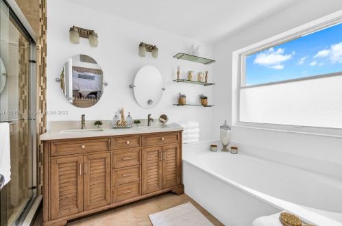 15042 20th St, Hollywood FL  33027-4363 exterior