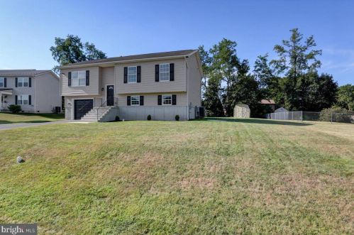 207 Pike Ct, Lees Cross Roads PA  17257-9046 exterior