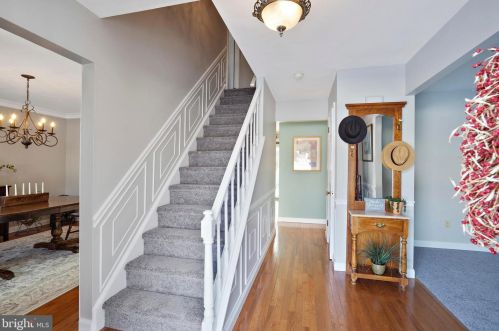 1162 Horseshoe Dr, Blue Bell PA  19422-1947 exterior