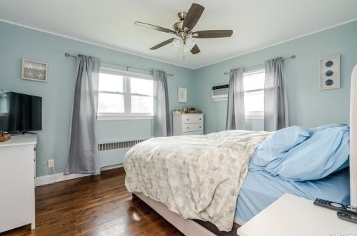 961 Rector St, North Bellmore NY  11710-1117 exterior