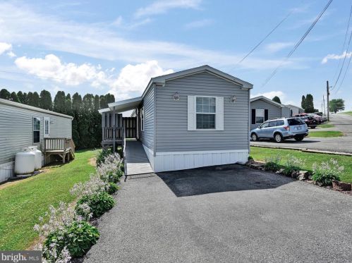 280 Pfautz Hill Rd, Schoeneck, PA 17578-9702