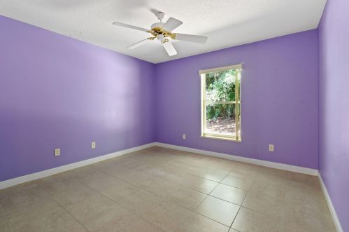 1698 Mockingbird Dr, Fort Pierce FL  34986-2045 exterior