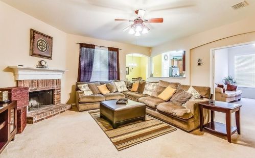 223 Rockbrook Dr, St Paul, TX 75098-6140