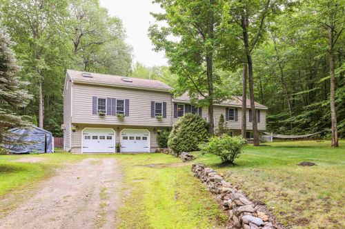91 Hamwoods Rd, Alton NH  03809-5038 exterior