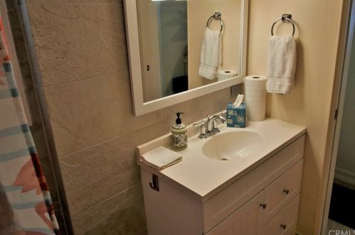 70 Santa Monica St, Palm Springs CA  92264-5257 exterior