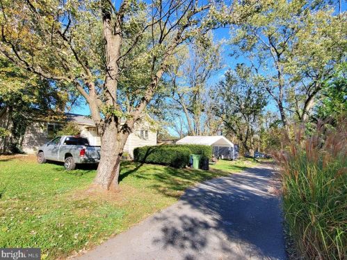 733 Wilhelm Rd, Harrisburg, PA 17111-2104