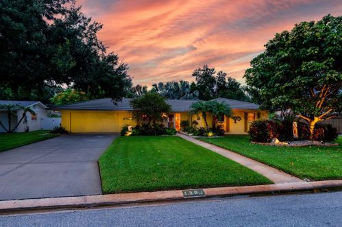 1301 86th Ter, Saint Petersburg, FL 33702-2921