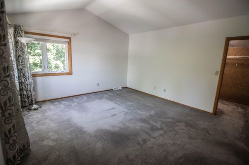 2424 Parnell Ave, Milwaukee WI 53221-4253 exterior