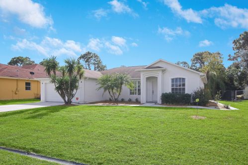 5950 Culebra Ave, Fort Pierce, FL 34986-3683