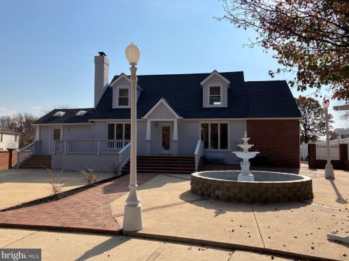 7805 Hooes Rd, Springfield, VA 22152-3706