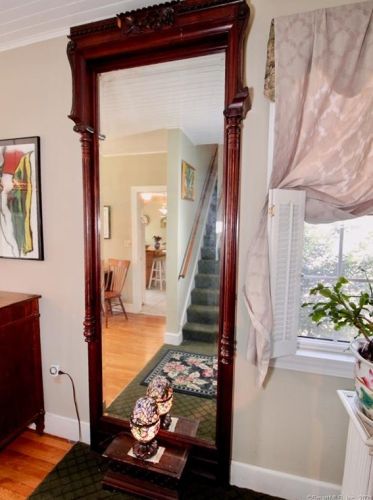 310 Main St, Wallingford CT  06492-2232 exterior