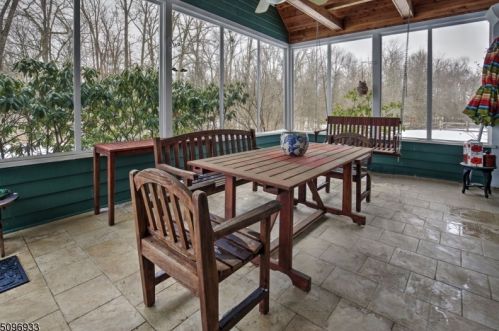 605 Larger Cross Rd, Bedminster NJ  07921-2728 exterior