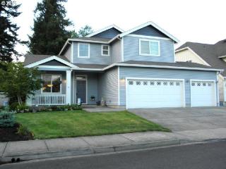 1206 14th St, Battle Ground, WA 98604-3229